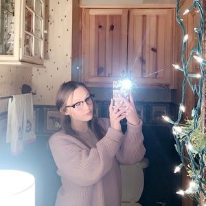 meet your poster , delainee